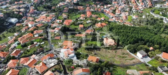  Land in Funchal, Portugal No. 77590 6