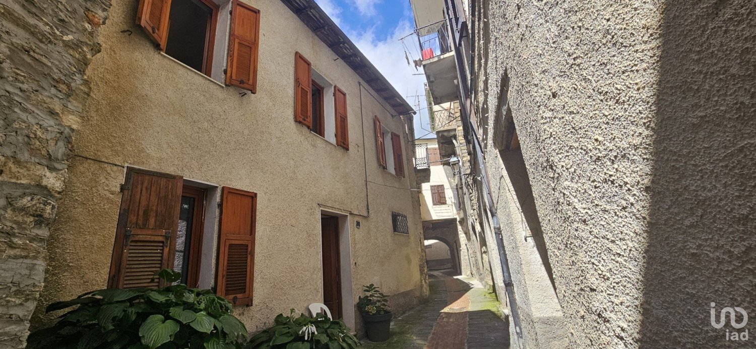 2 bedrooms Villa in Imperia, Italy No. 385676