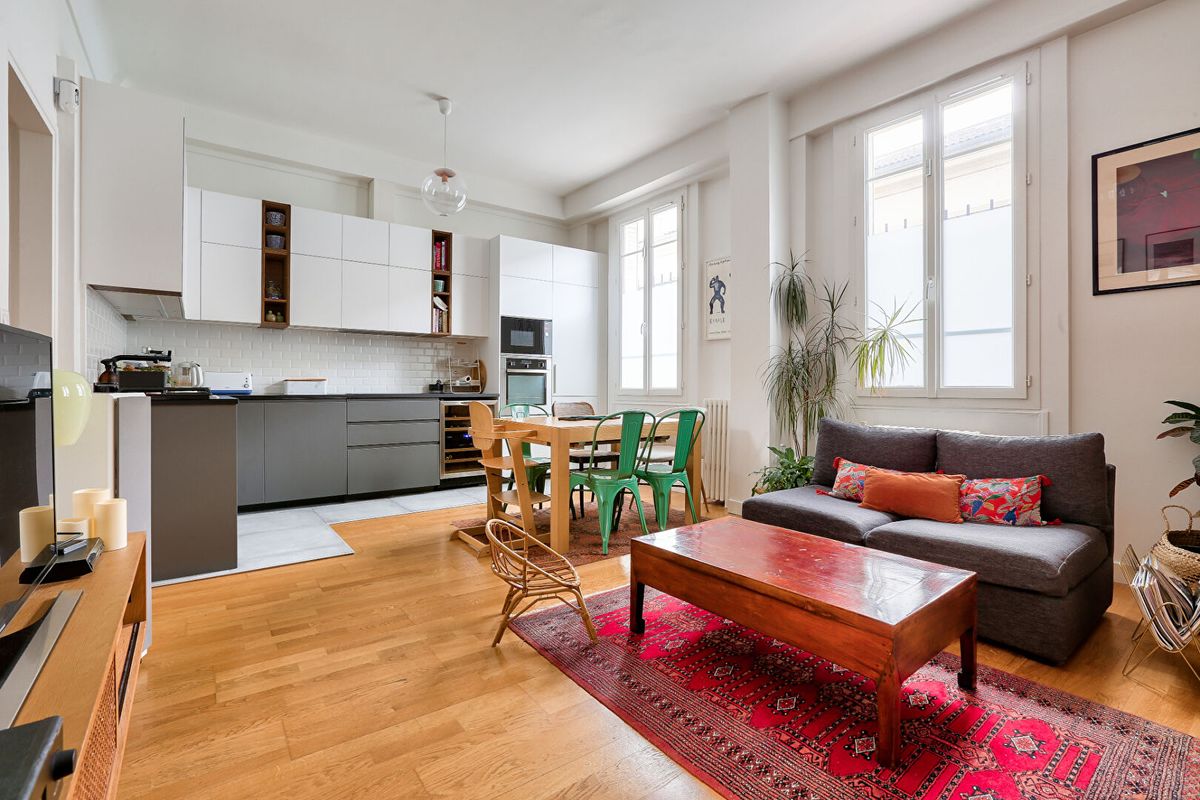 2 bedrooms Apartment in Seine-Saint-Denis, France No. 180805