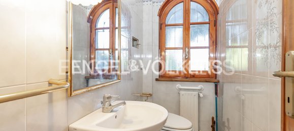 4 bedrooms Villa in Frascati, Italy No. 64948 18