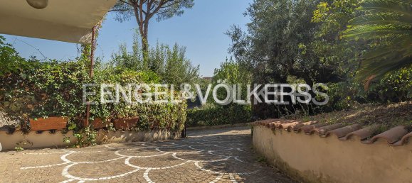 4 bedrooms Villa in Frascati, Italy No. 64948 29