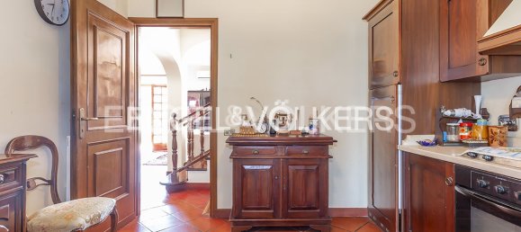 4 bedrooms Villa in Frascati, Italy No. 64948 5