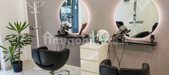 1 room Commercial property in Rome, Italy No. 376216 6