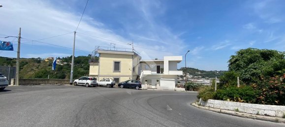 1 bedroom Apartment in Bacoli, Italy No. 33972 11