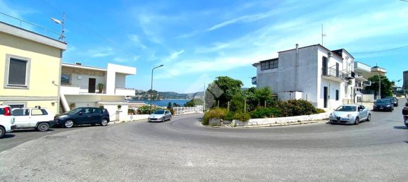 1 bedroom Apartment in Bacoli, Italy No. 33972 13