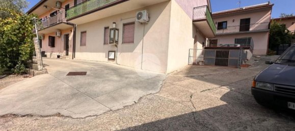 3 rooms Apartment in Luzzi, Italy No. 169216 5