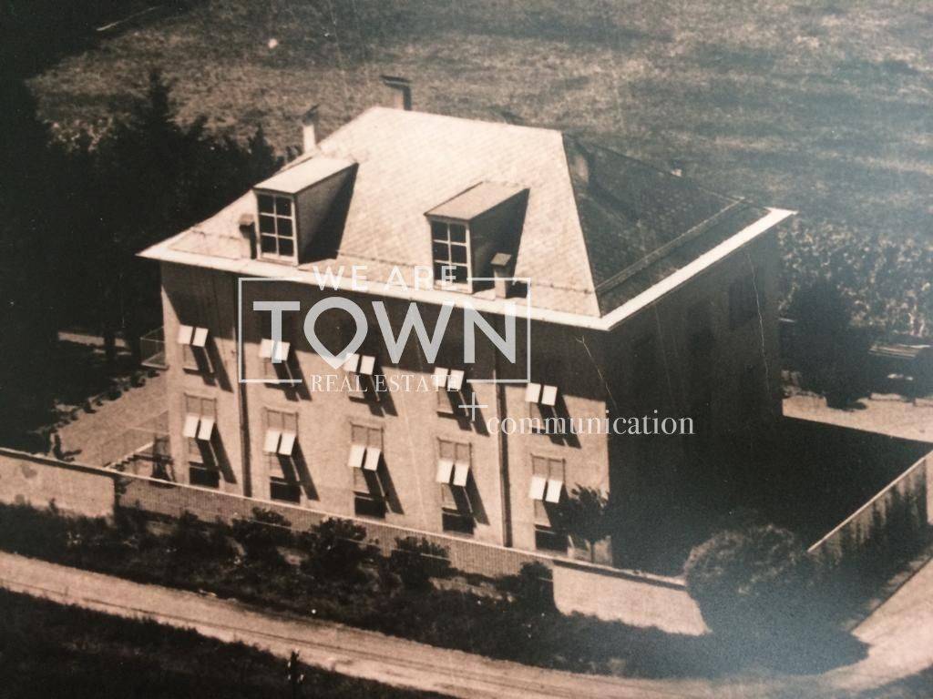 8 bedrooms Apartment in Cesano Maderno, Italy No. 15606