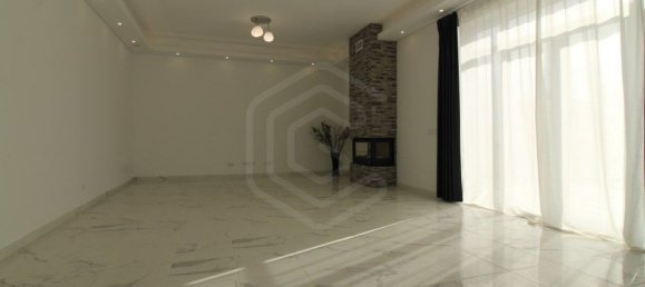 4 bedrooms House in Portimao, Portugal No. 186932 10