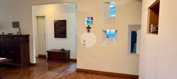 Apartamento de 5 dormitorios en Buccinasco, Italy No. 5098 7