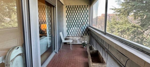 Apartamento de 5 dormitorios en Buccinasco, Italy No. 5098 12