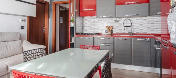 3-salle Appartement à Massa Lombarda, Italy No. 238052 5