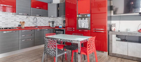 3-salle Appartement à Massa Lombarda, Italy No. 238052 6