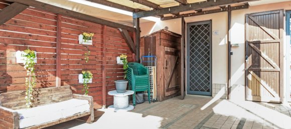 3-salle Appartement à Massa Lombarda, Italy No. 238052 19