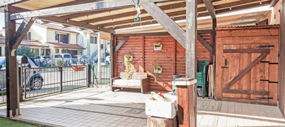 3-salle Appartement à Massa Lombarda, Italy No. 238052 25