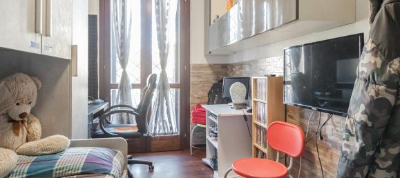 3-salle Appartement à Massa Lombarda, Italy No. 238052 12