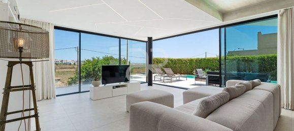 Вилла с 4 спальнями в Фару, Португалия № 103136 7