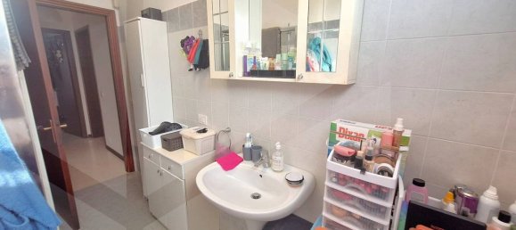 3 rooms Apartment in Modena, Italy No. 27670 6