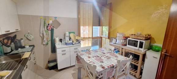 3 rooms Apartment in Modena, Italy No. 27670 7