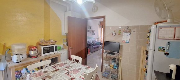3 rooms Apartment in Modena, Italy No. 27670 11