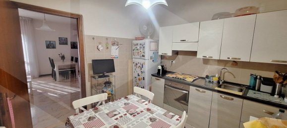 3 rooms Apartment in Modena, Italy No. 27670 12