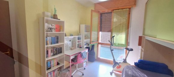 3 rooms Apartment in Modena, Italy No. 27670 20