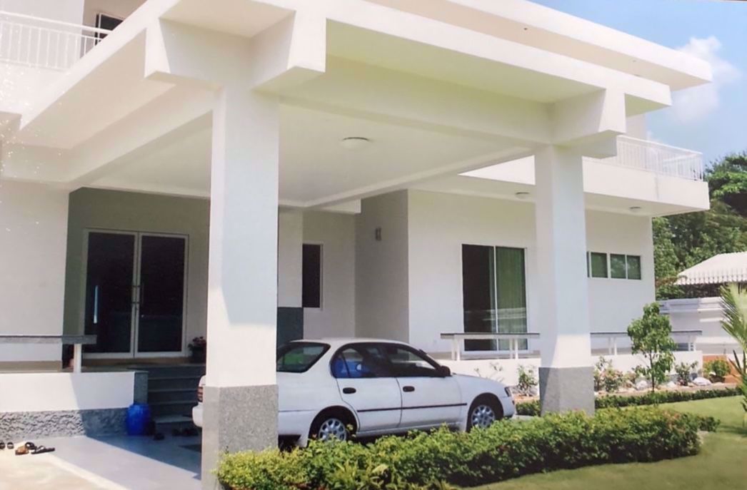 5 bedrooms House in Watthana, Thailand No. 4511