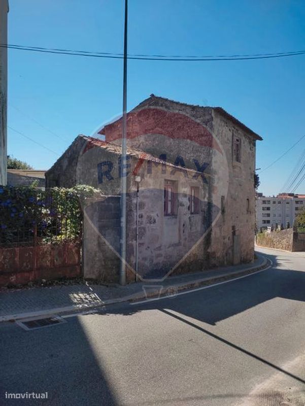 3 bedrooms House in Fanzeres, Portugal No. 28036