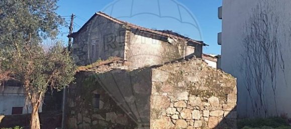 3 bedrooms House in Fanzeres, Portugal No. 28036 18