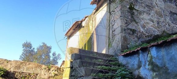 3 bedrooms House in Fanzeres, Portugal No. 28036 13