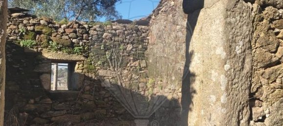 3 bedrooms House in Fanzeres, Portugal No. 28036 16