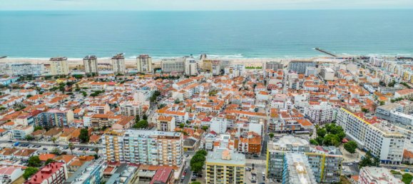 Villa T6 em Almada, Portugal N.º 140232 10