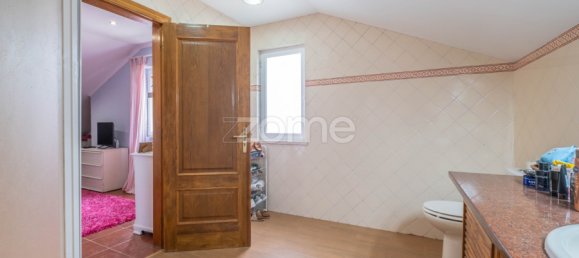 Villa T6 em Almada, Portugal N.º 140232 32