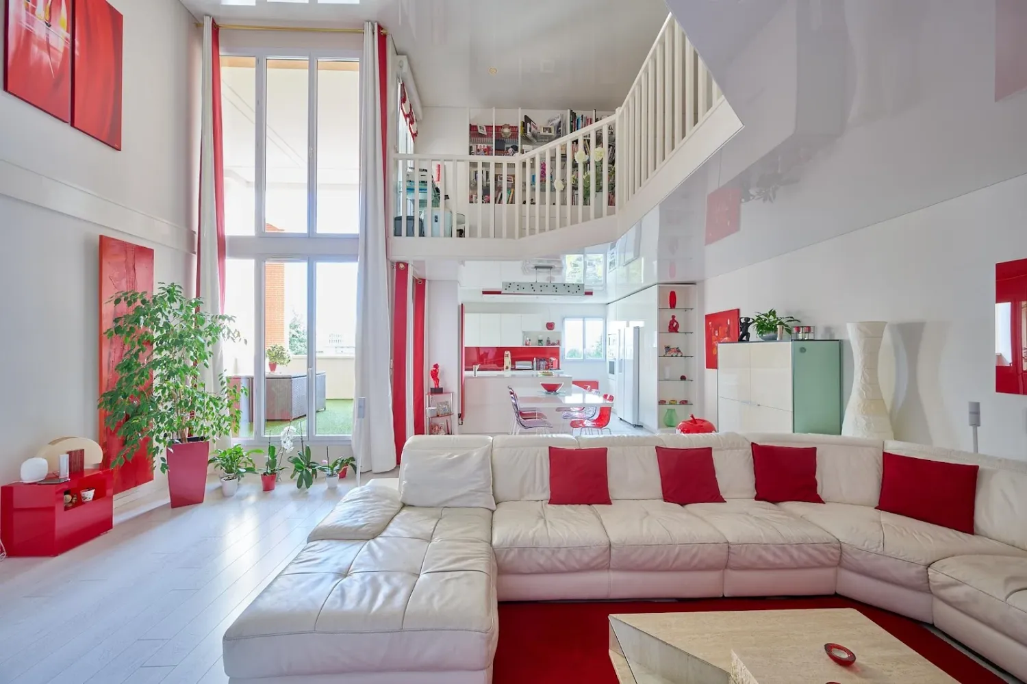 Dúplex de 3 dormitorios en Courbevoie, France No. 350390