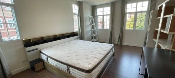 4 Schlafzimmer Bungalow in Bangkok, Thailand, Nr. 3560 7