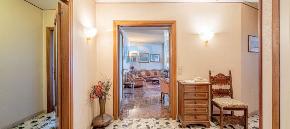 5 bedrooms Apartment in Treviso, Italy No. 324509 7