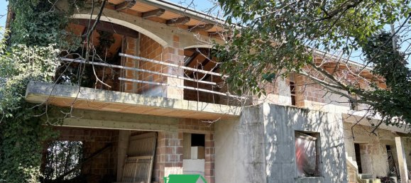 5 rooms House in Gorizia, Italy No. 2012 2