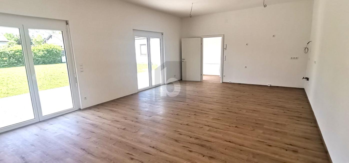 Casa de 2 divisões em Sollenau, Austria N.º 246447