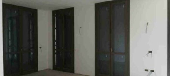 3غرفة شقة في Magnago, Italy رقم 146605 2