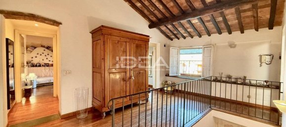 3 bedrooms Apartment in Lucca, Italy No. 333959 20
