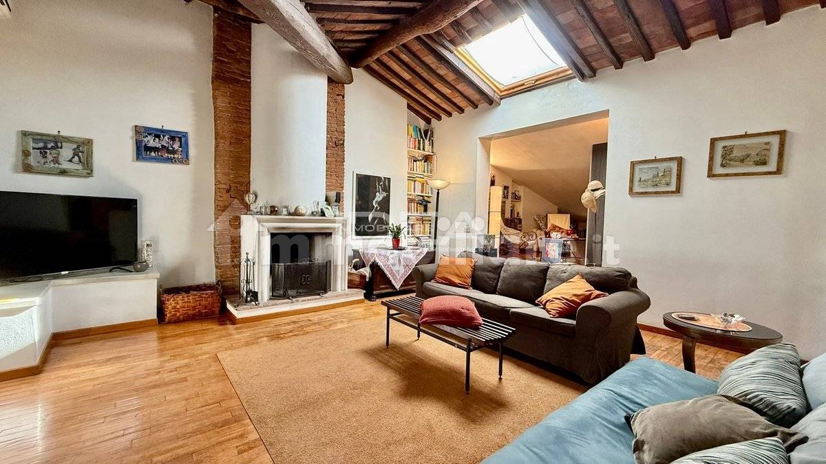 3 bedrooms Apartment in Lucca, Italy No. 333959