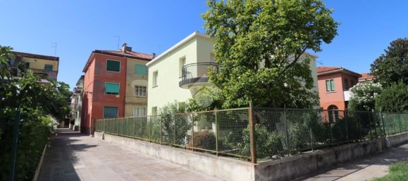 Casa de 4 divisões em Venice, Italy N.º 284053 31