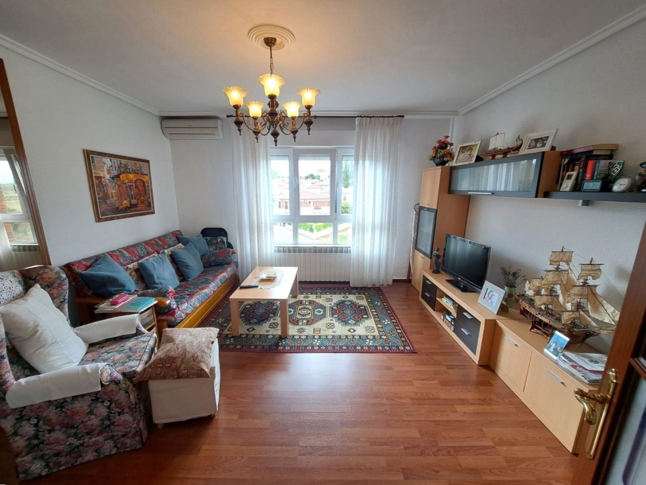 Apartamento de 2 dormitorios en Álava, Spain No. 137411