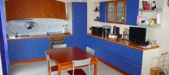 3 Schlafzimmer Villa in Loro Ciuffenna, Italy, Nr. 227737 10