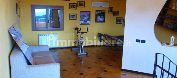 3 Schlafzimmer Villa in Loro Ciuffenna, Italy, Nr. 227737 6
