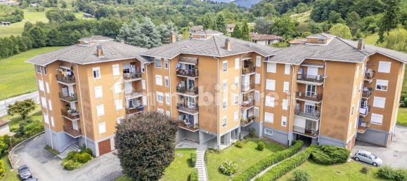 2 Schlafzimmer Wohnung in Luino, Italy, Nr. 266840 3