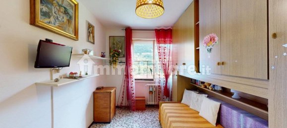 2 Schlafzimmer Wohnung in Luino, Italy, Nr. 266840 18