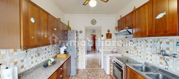 2 Schlafzimmer Wohnung in Luino, Italy, Nr. 266840 17