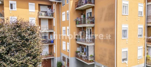 2 Schlafzimmer Wohnung in Luino, Italy, Nr. 266840 4