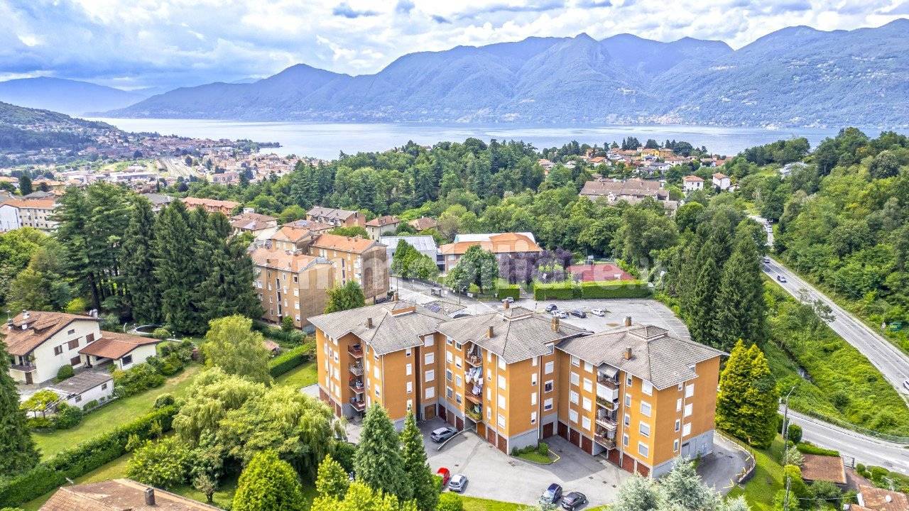 2 Schlafzimmer Wohnung in Luino, Italy, Nr. 266840