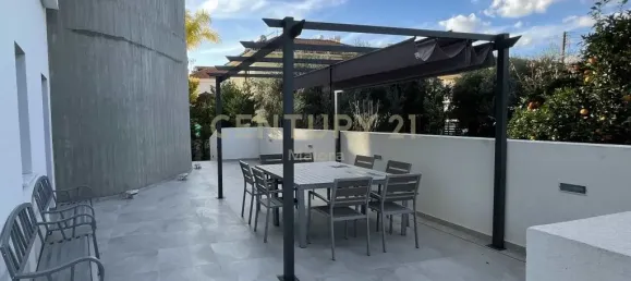 5 bedrooms Villa in Germasogeia, Cyprus No. 3964 18